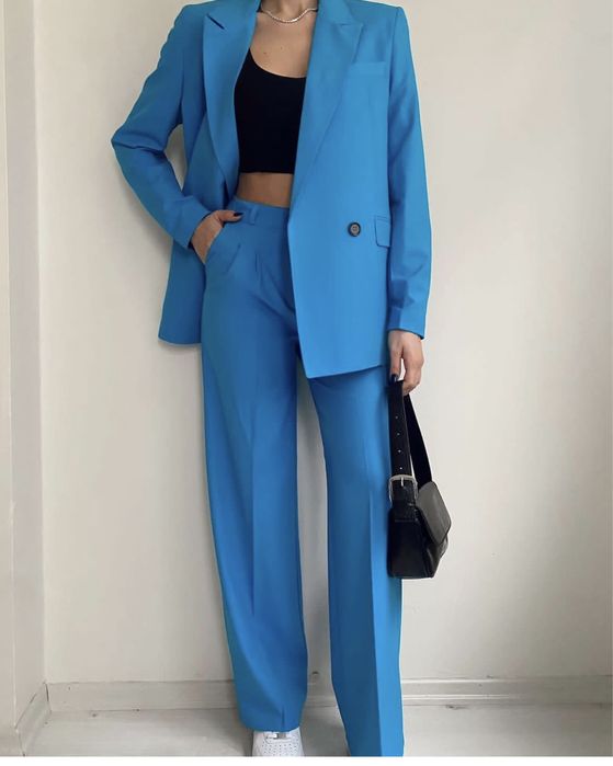 Двойка пиджак и брюки женский