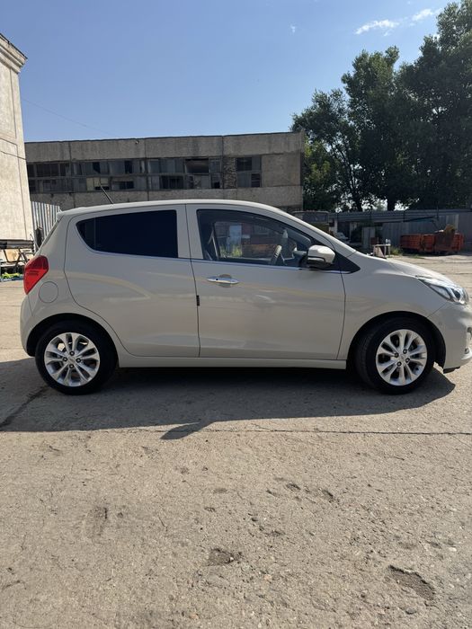 Продам chevrolet spark 2020