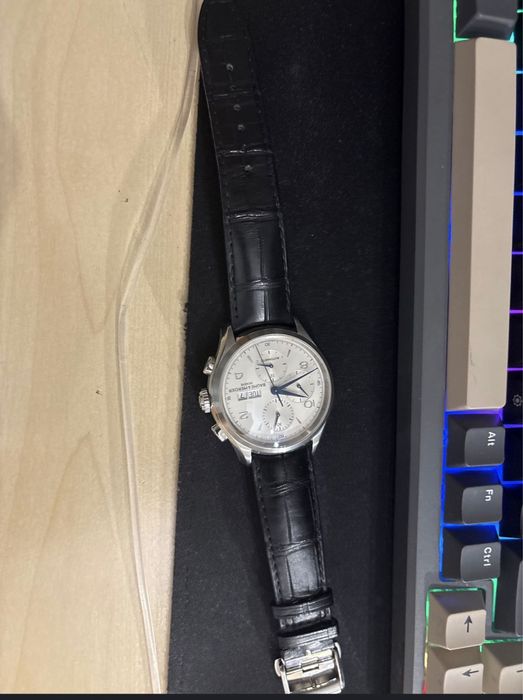 Часы Baume & Mercier Clifton Chronograph