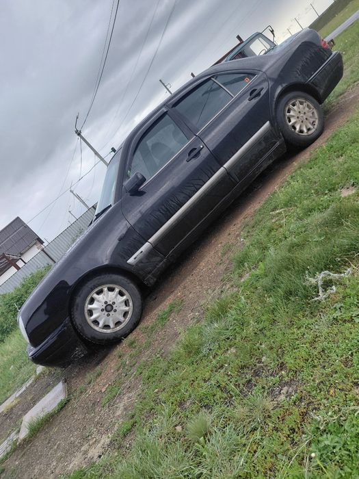 Продам мерседес 210
