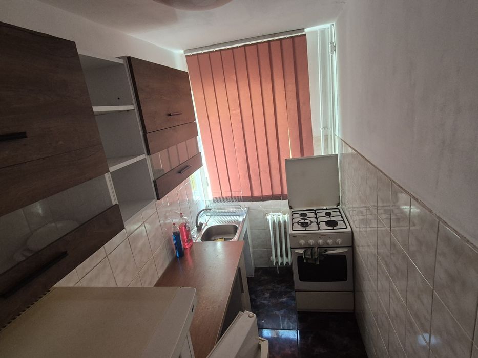Proprietar, inhiriez apartament 2 camere
