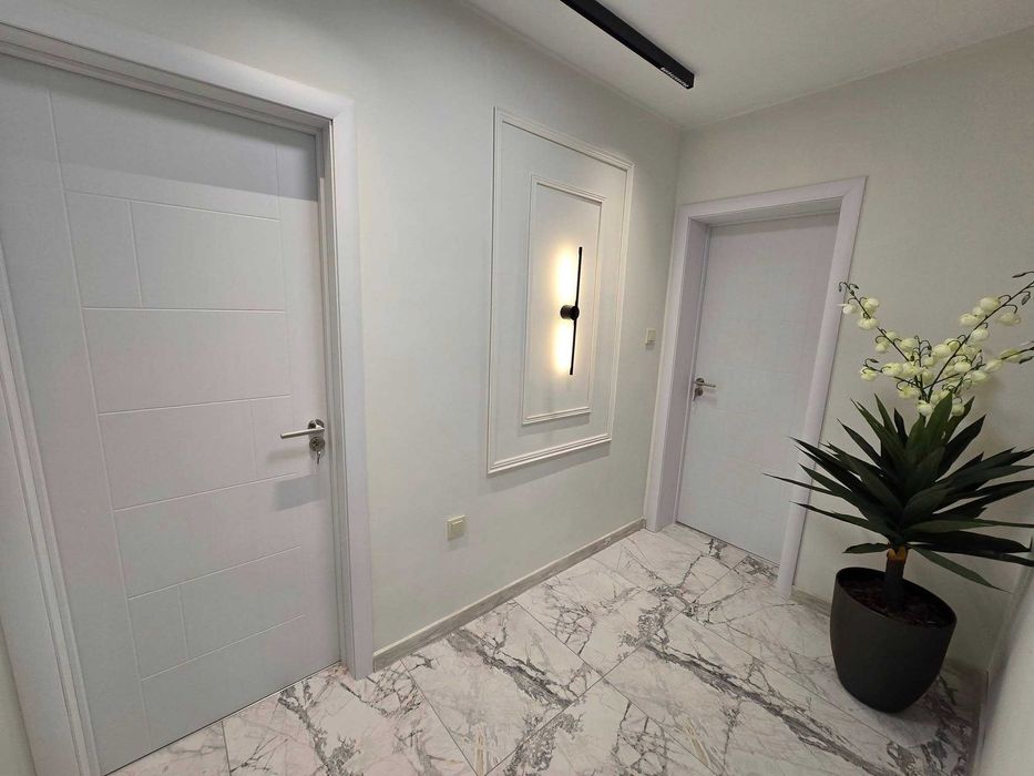 Продава се Тристаен апартамент в Стара Загора, Три чучура - център - 110 кв.м за 1619 €/кв.м - Снимка #11