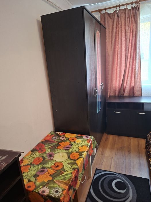 Închiriez gars. conf.2 str. N. Titulescu, Mobilată