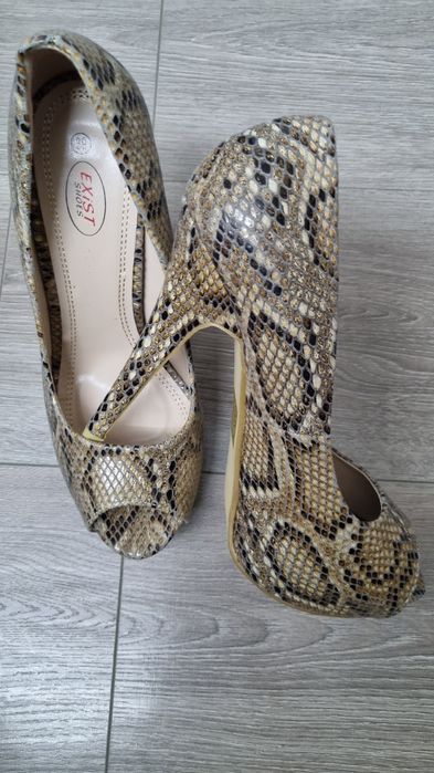 Pantofi de dama cu toc