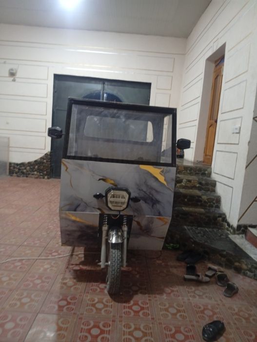Moto skuter yuk tashidigan