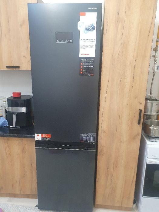 Холодильник Toshiba