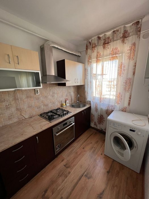 Închiriez apartament cu o camera,mansarda,zona Dancu Iasi