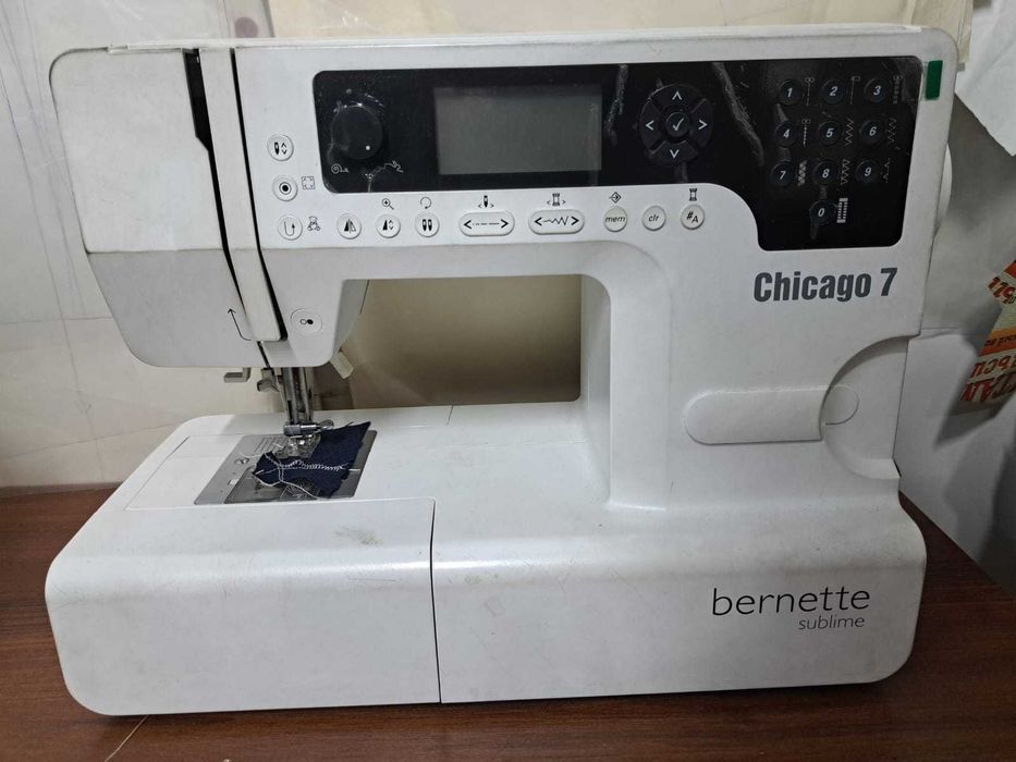 Швейная машина Bernette Chicago 7