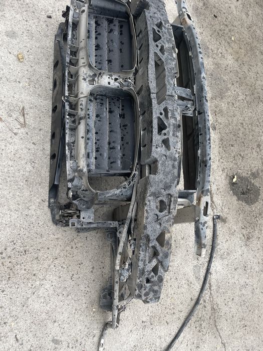 Маска БМВ Ф10/ Ф11 (maska bmw f10)