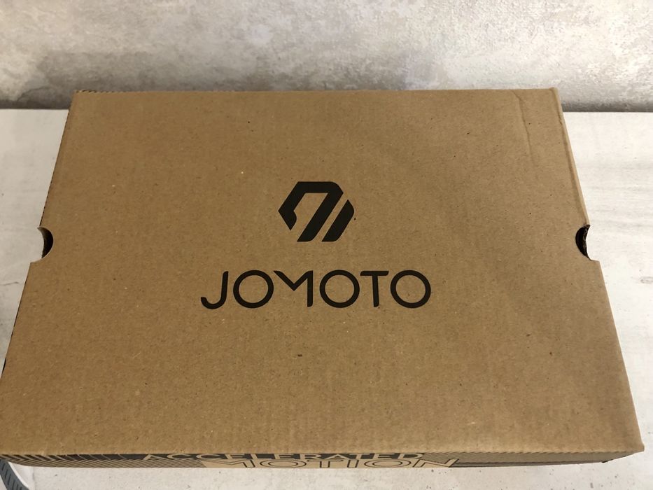 Новые. Стильные кроссовки. Скидка %