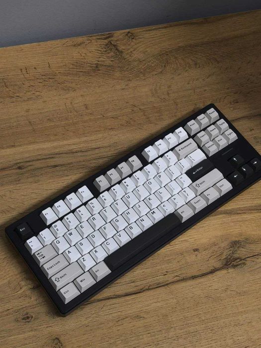 клавиатурa новый , с RGB