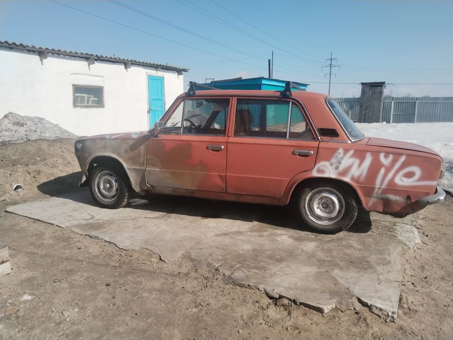 Продам ваз 21011