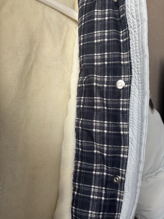 Продам зимнию куртку для девочки