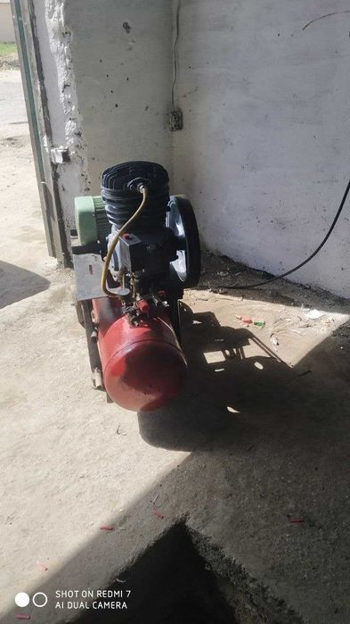 Kompressor sotiladi.