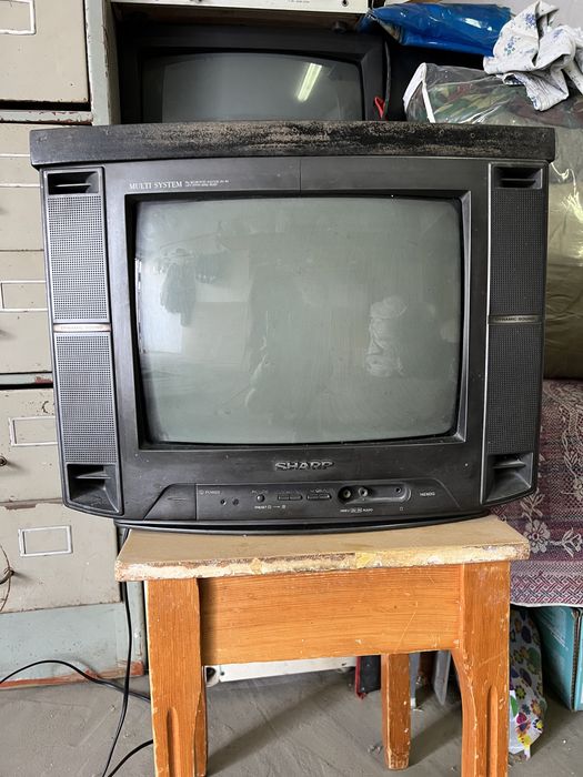 Телевизор Sharp б/у
