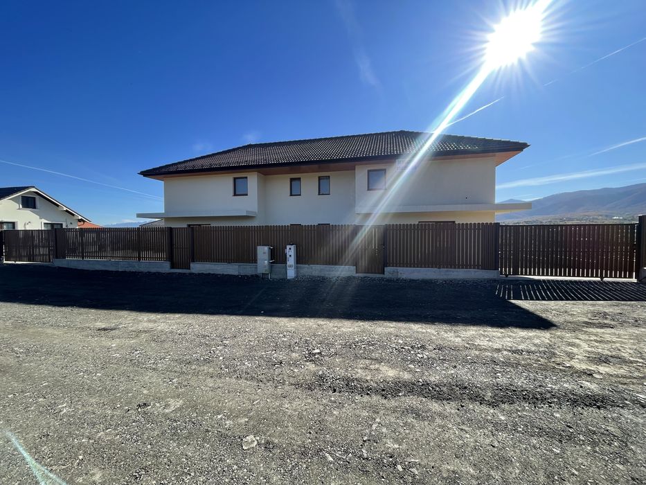 Casa(duplex) -Cisnadie-str.Prunului-Priveliste superba