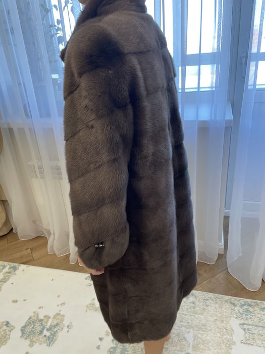 Продаю норковую шубу