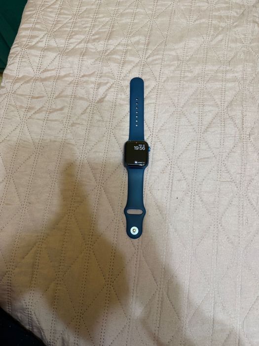 Apple Watch Series 7 – 41 mm – GPS – stare foarte bună
