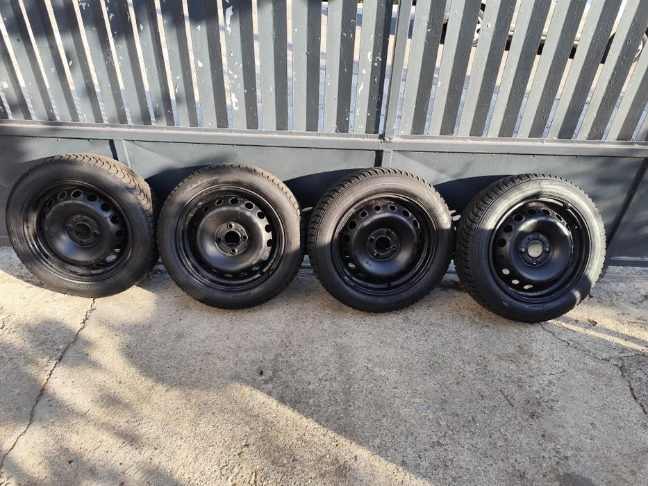 Set 4 jante 4x100 de tabla cu anvelope de iarna M+S 165 65 r15 / Opel Dacia