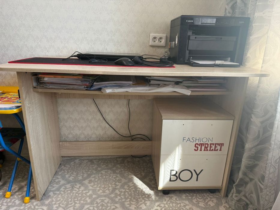 Продается Детский набор мебель