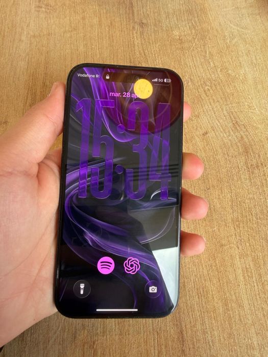 Iphone 15 schimb sau de cumparat