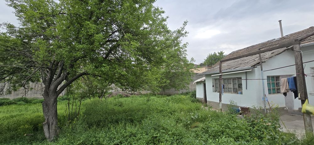 Уй сотилади. Продаётся дом. Таш.обл г. Янгиюль. 19 сот