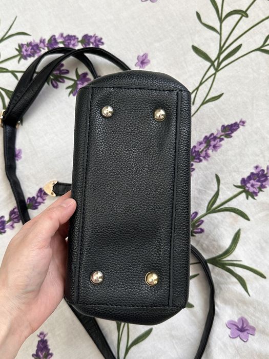 Сумка сатылады, ұсталған