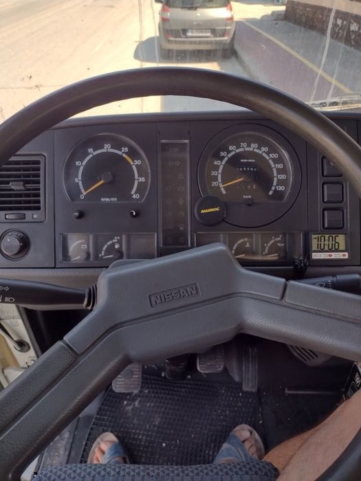 Продавам Nissan L35