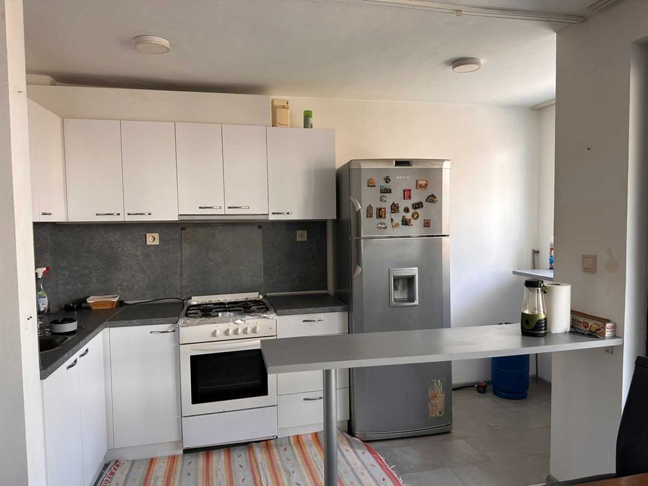 Дава се под наем Тристаен апартамент в Варна, Център - 120 кв.м за 820 € - Снимка #4