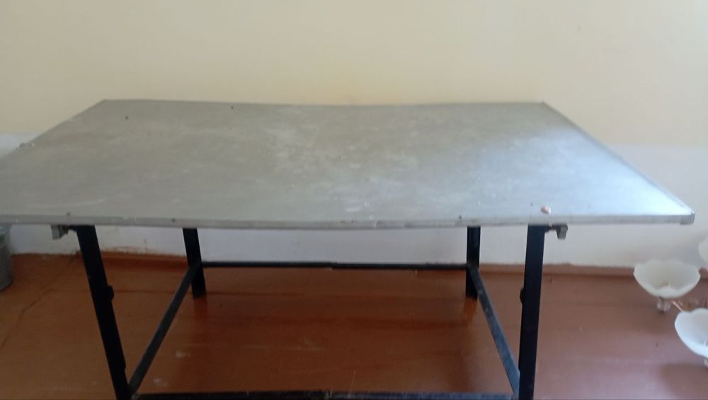 Temir qozon, ustar (стол, бачок, казан)