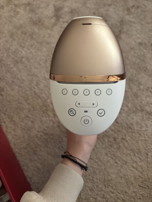 Фотоепилатор Philips Lumea IPL 9900 Series