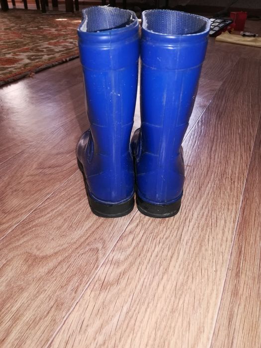 Сапожки детские продаю