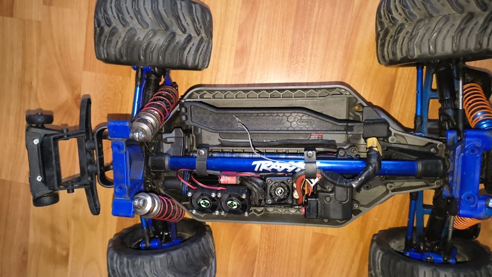 Traxxas rustler 4x4 modificat