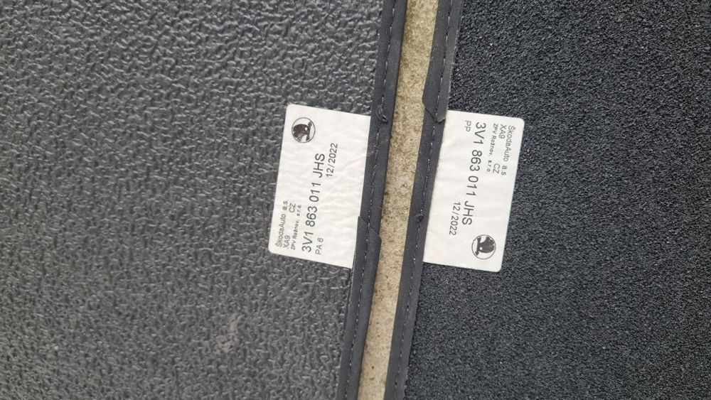 Covorase velur Skoda Octavia III