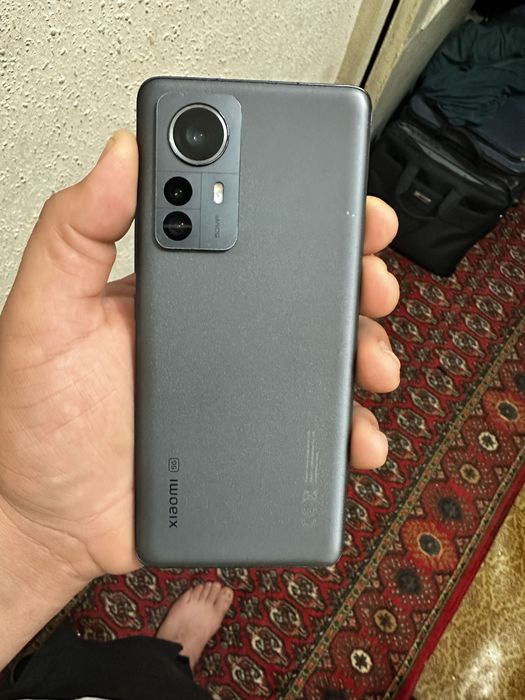 Xiomi 12 pro 256 gb 12 gb operativka