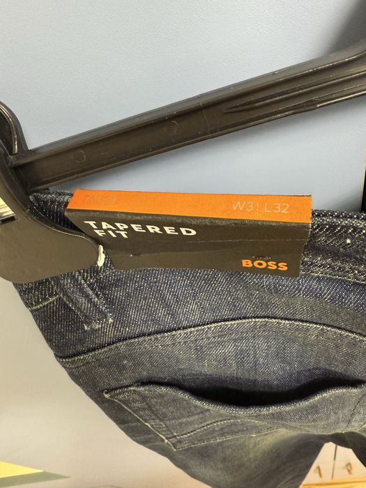 BOSS дънки чисто нови