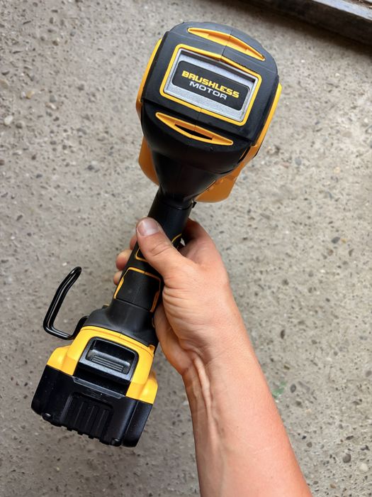 Pistol cuie Dewalt 2026