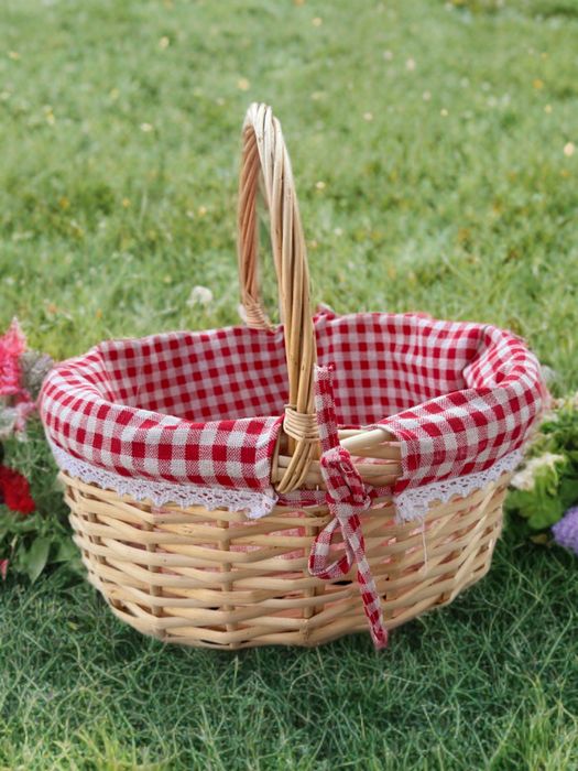 Корзины плетенные в асссортименте. Цена 5000 тг