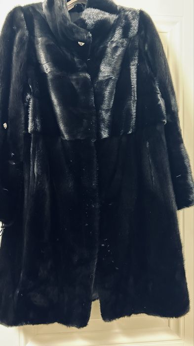 Продаю шубу норковую