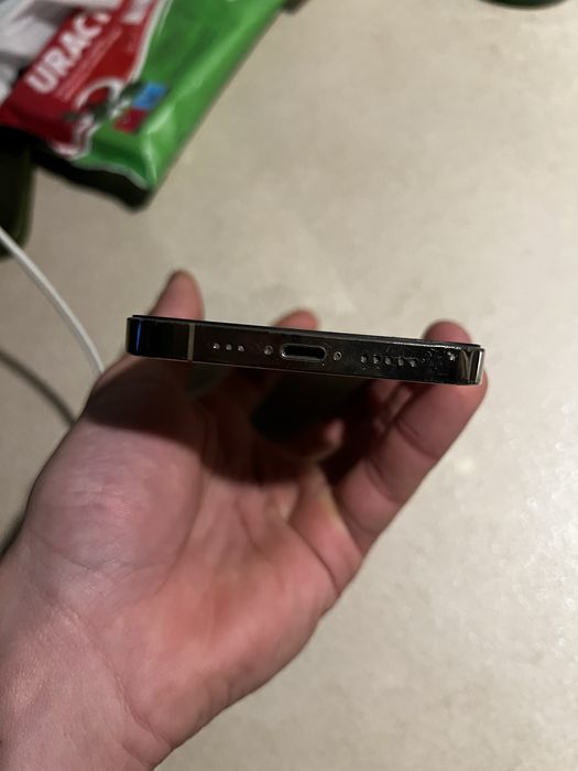 Iphone 12 pro, citeste descrierea