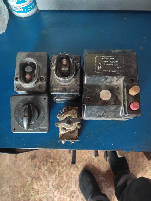 Продам автоматы и кабель