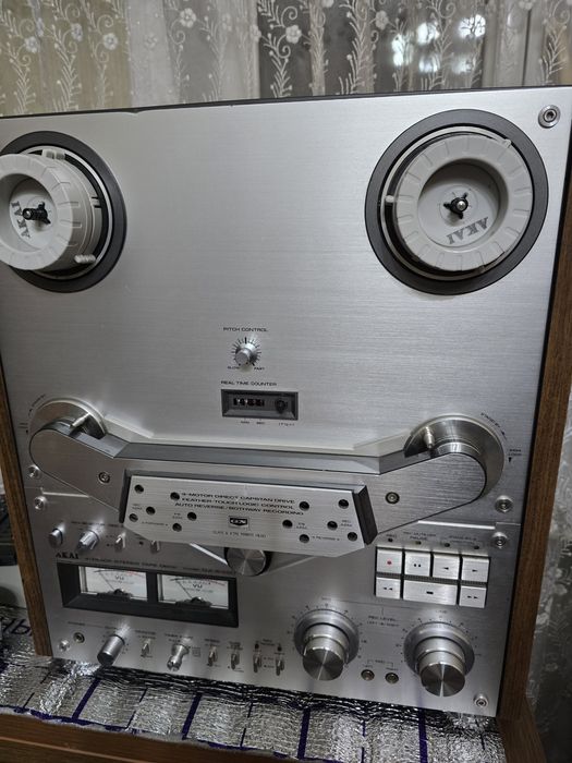 Катушечный магнитофон Akai-635D