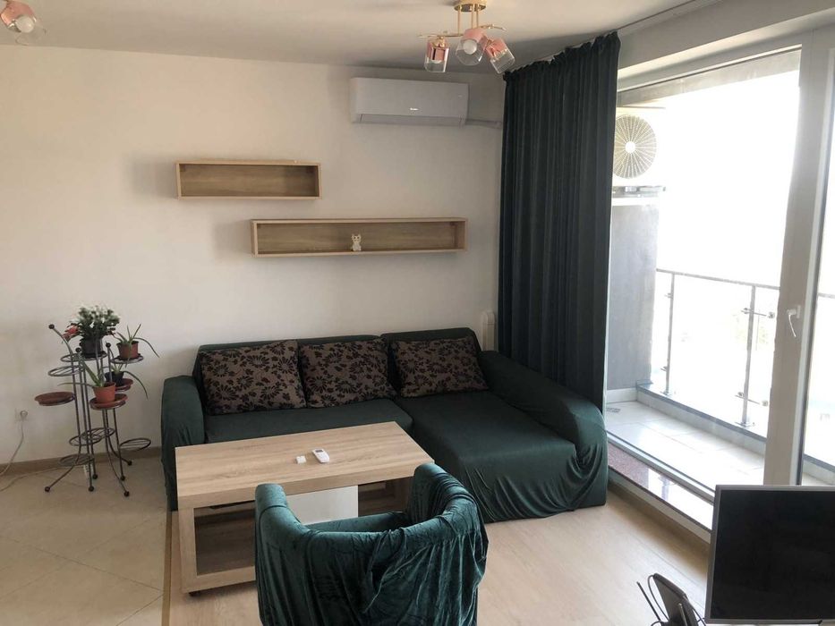 Дава се под наем Тристаен апартамент в София, Център - 90 кв.м за 812.94 € - Снимка #2