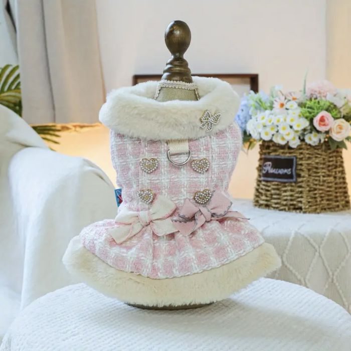 Дрехи, аксесоари и играчки за кучета