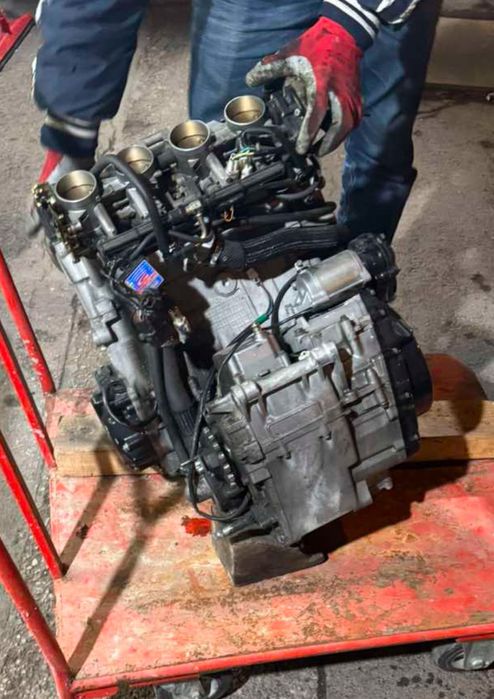 Suzuki gsxr k3 1000 двг на части