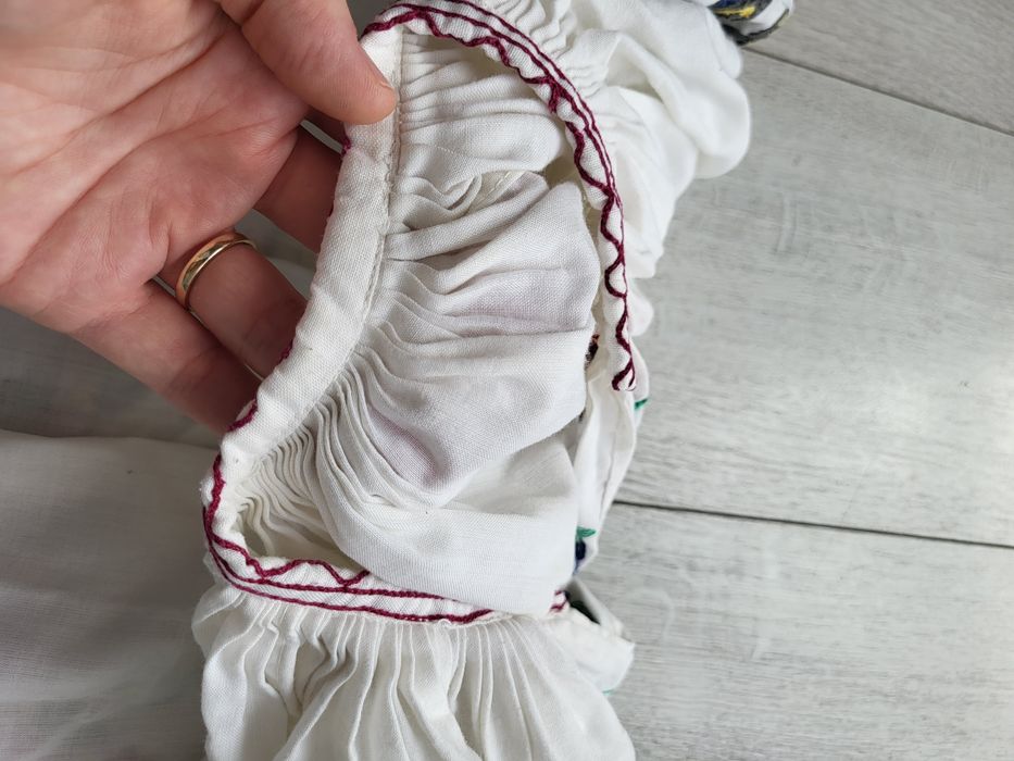 Ie veche traditionala autentica