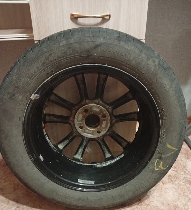 Продам шины с дисками летние