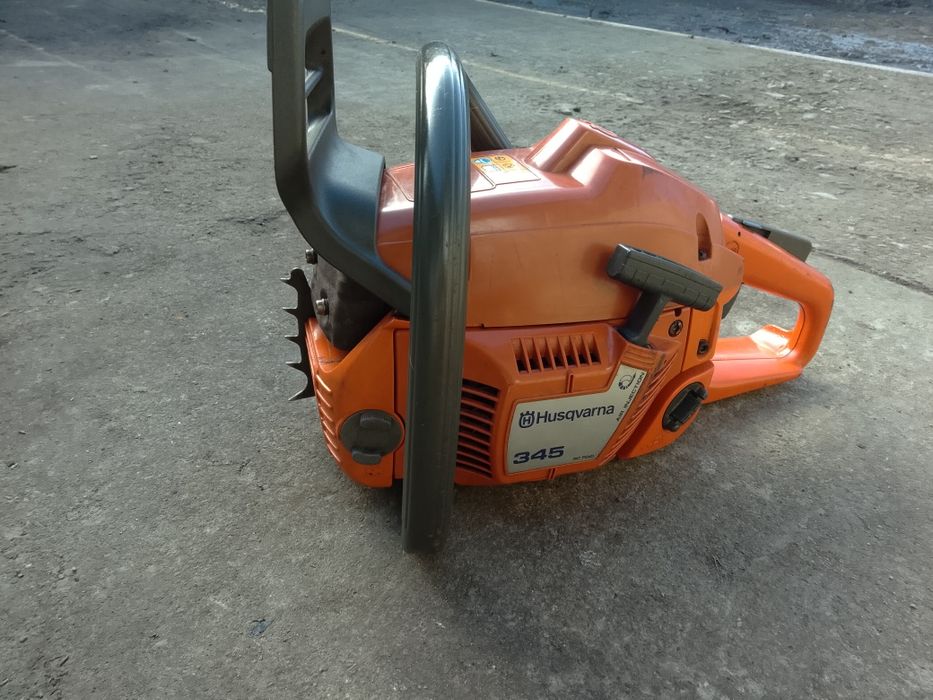 Husqvarna 345  suedeza