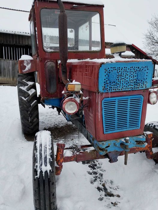 Vând tractor u 650 în stare de funcționare