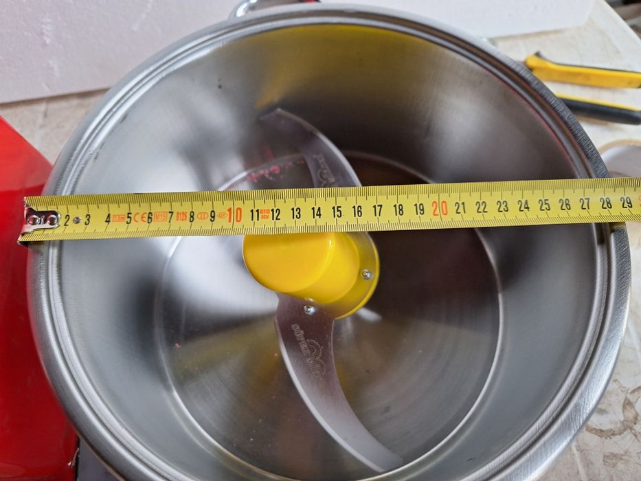 Кутер  - зеленчукорезачка 5л. и 8л. за раздробяване на зеленчуци